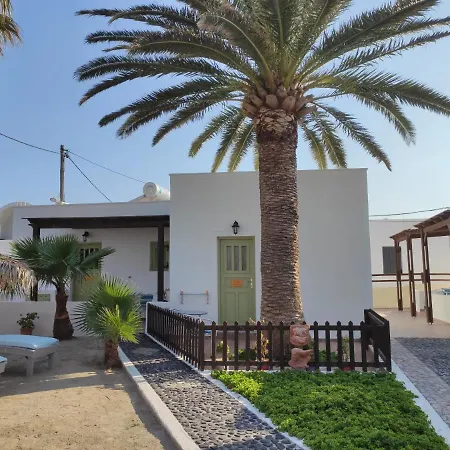Palm Daire Perissa (Santorini)